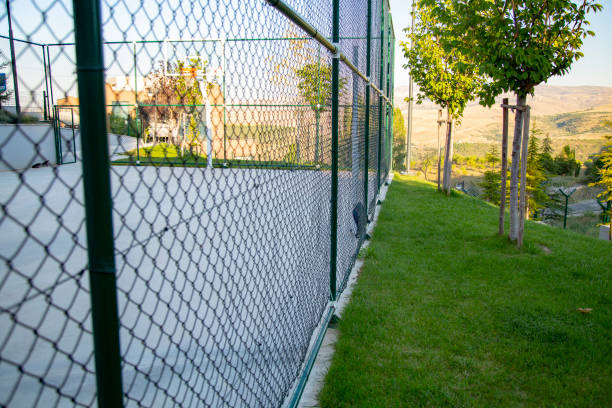 chain link fence